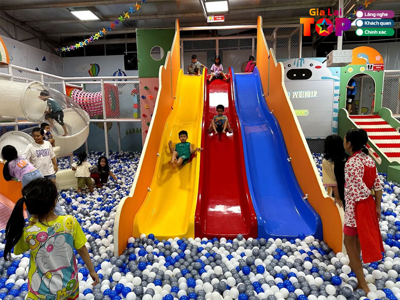 Khu-vui-choi-tre-em-360-kids-gialaitoplist
