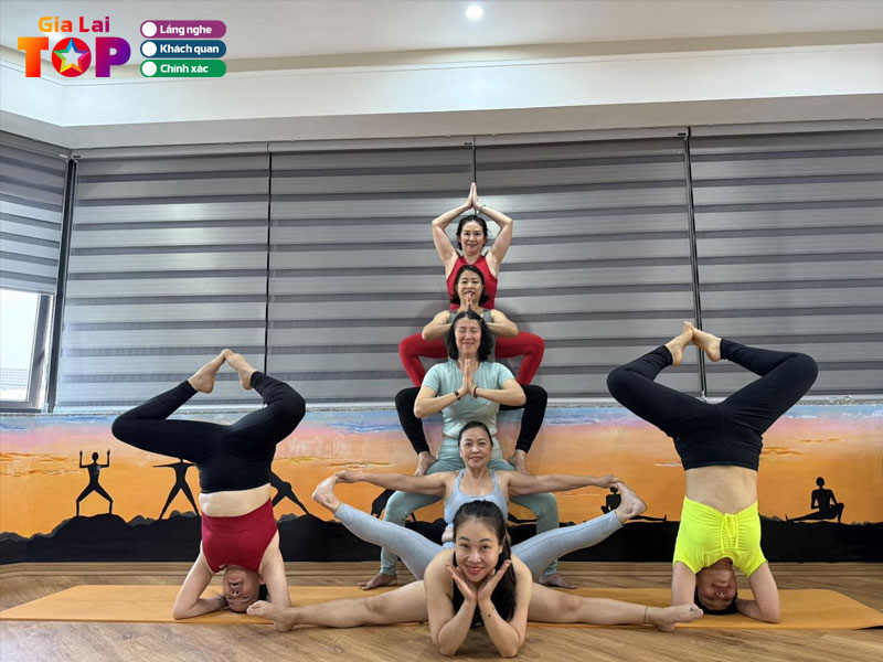 Moon-yoga-gialaitoplist