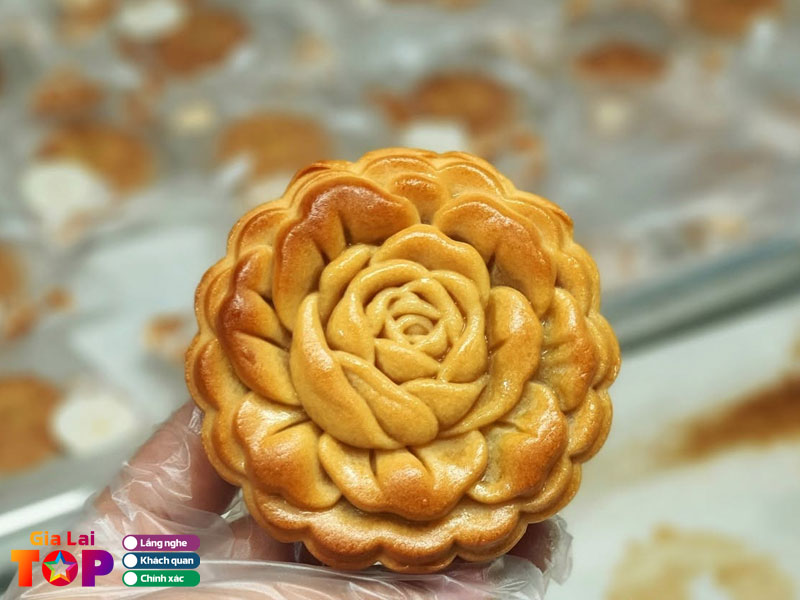 Nguyen-ha-cake-shop-gialaitoplist